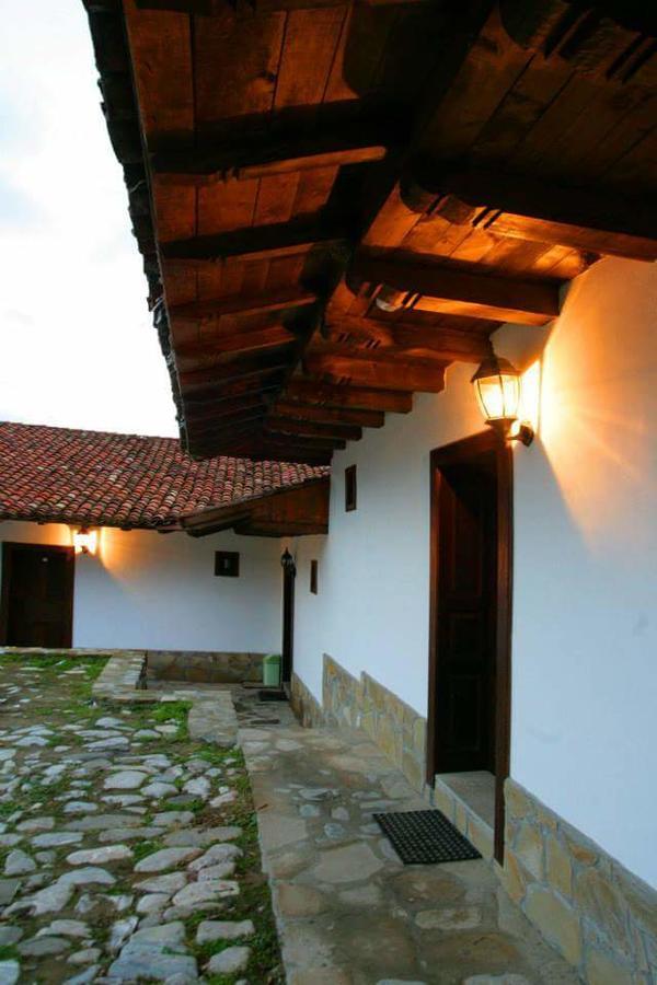 Hotel Divetsite Sliven Exterior photo
